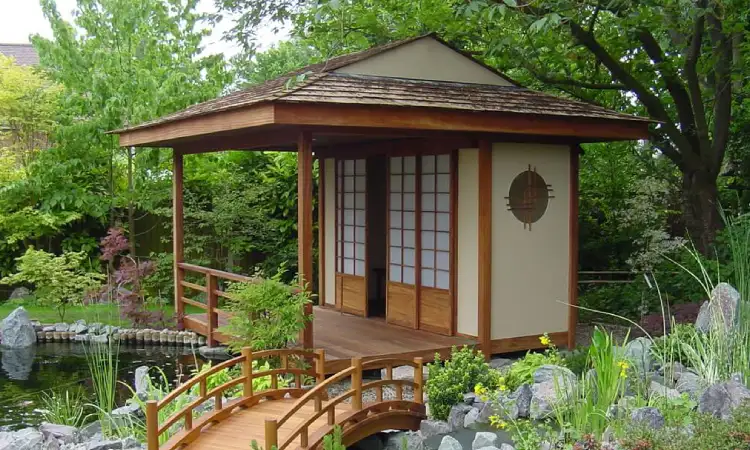 Gazebo ala rumah teh jepang, Sumber: buildajapanesegarden.com