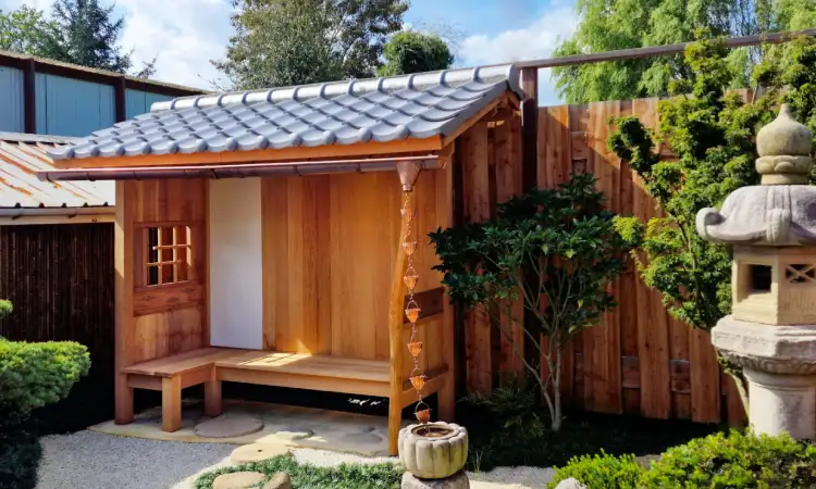 Perawatan gazebo, Sumber: facebook.com