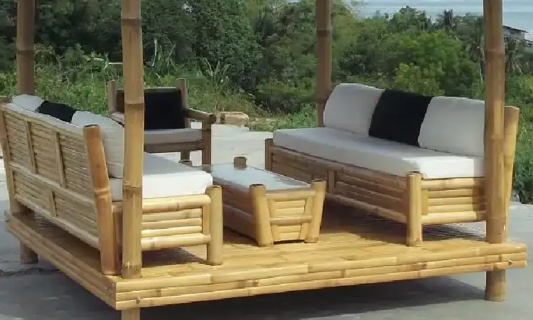 Gazebo dari bambu, Sumber: dekoruma.com