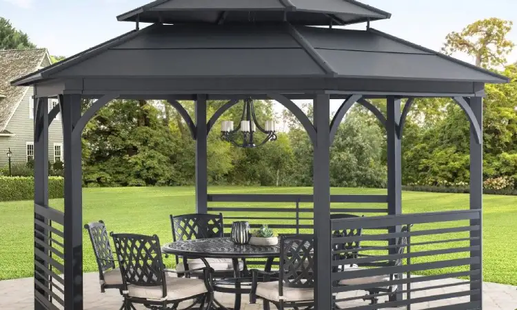 Gazebo dari besi, Sumber: sunjoyonline.com