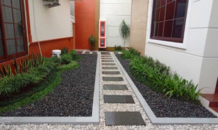 Taman refreksi minimalis, Sumber: googleusercontent.com